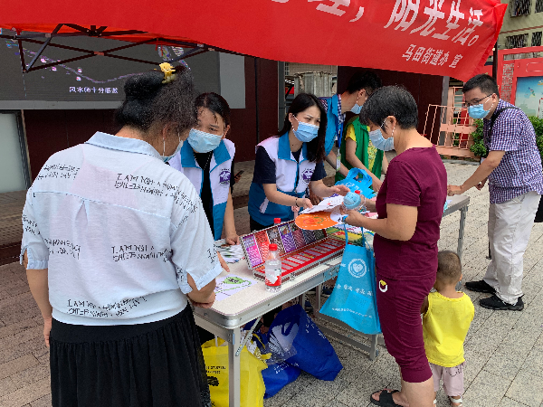 講解毒品的知識.jpg