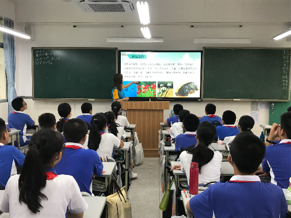 介紹社工講解毒品知識.jpg