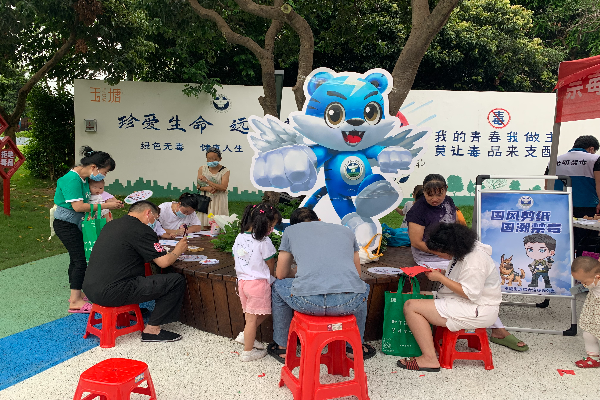 居民積極參與活動現(xiàn)場.JPG